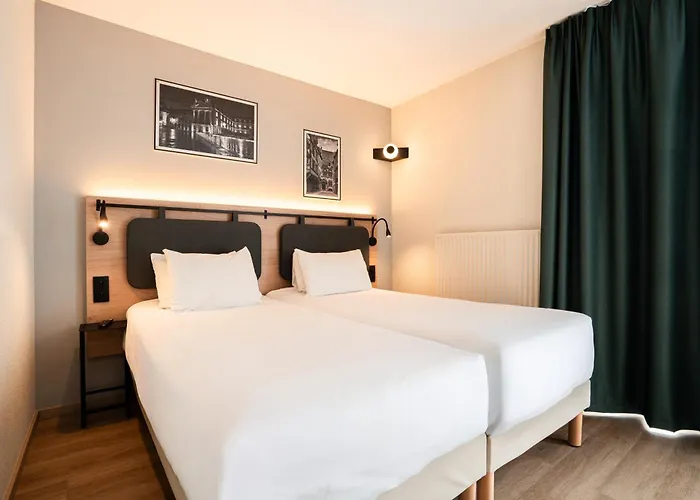 Campanile Dijon Centre - Gare Hotel